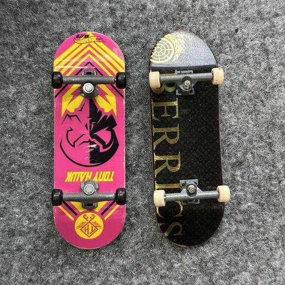 Tech Deck Transforming Skate Park W/ Parts & (2) Boards Lot Bundle - Picture 8 of 8